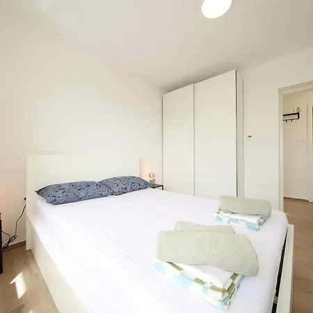 Modern Flat * Ριέκα